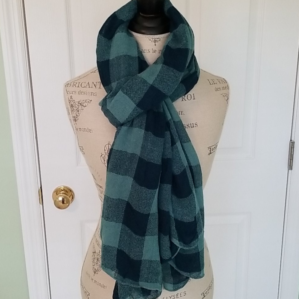 Lightweight Scarf